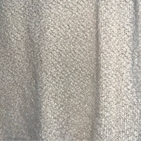 Blu Pepper Cream Fuzzy Crop Tank - Picture 2 of 4